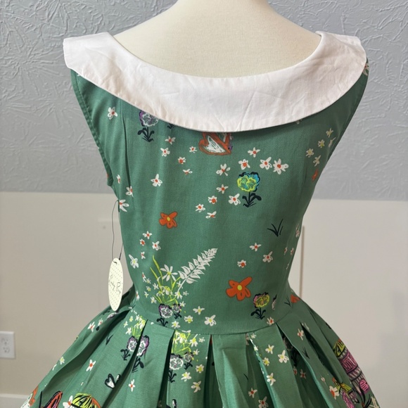 New With Tags! Lindy Bop Leah in Green Looking Glass Print Dress XS - Picture 4 of 12
